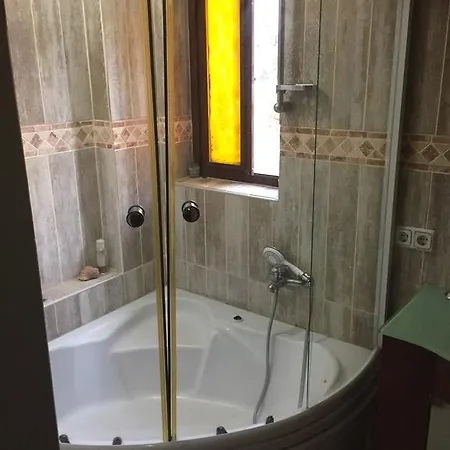 Secret Paradise Bungalow & هيسارونو