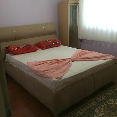 Secret Paradise Bungalow & هيسارونو