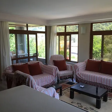 بيت ضيافة Secret Paradise Bungalow & *